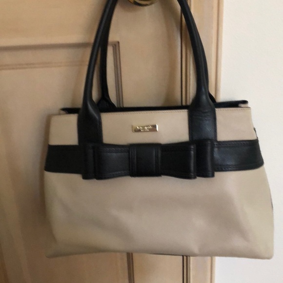 kate spade Handbags - Kate Spade handbag. EUC